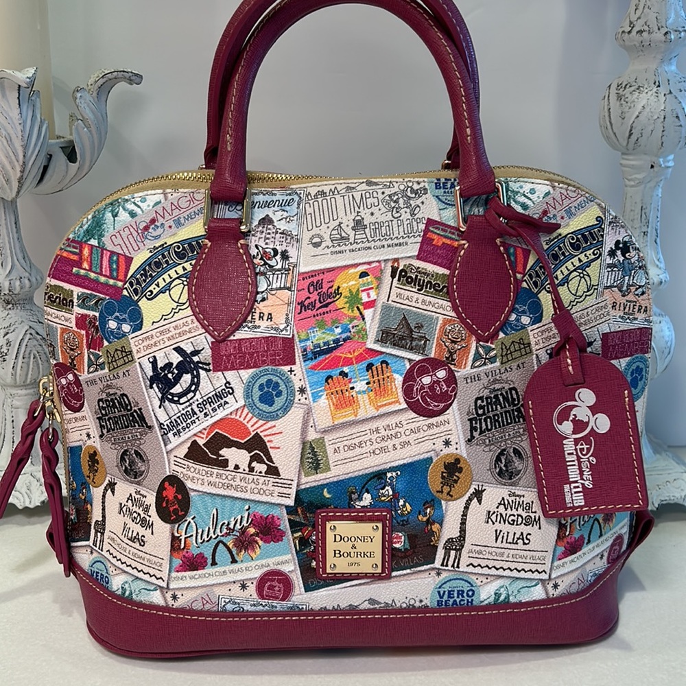 Dooney and Bourke Disney vacation club member exclusive purse 34 1/2 inch strap